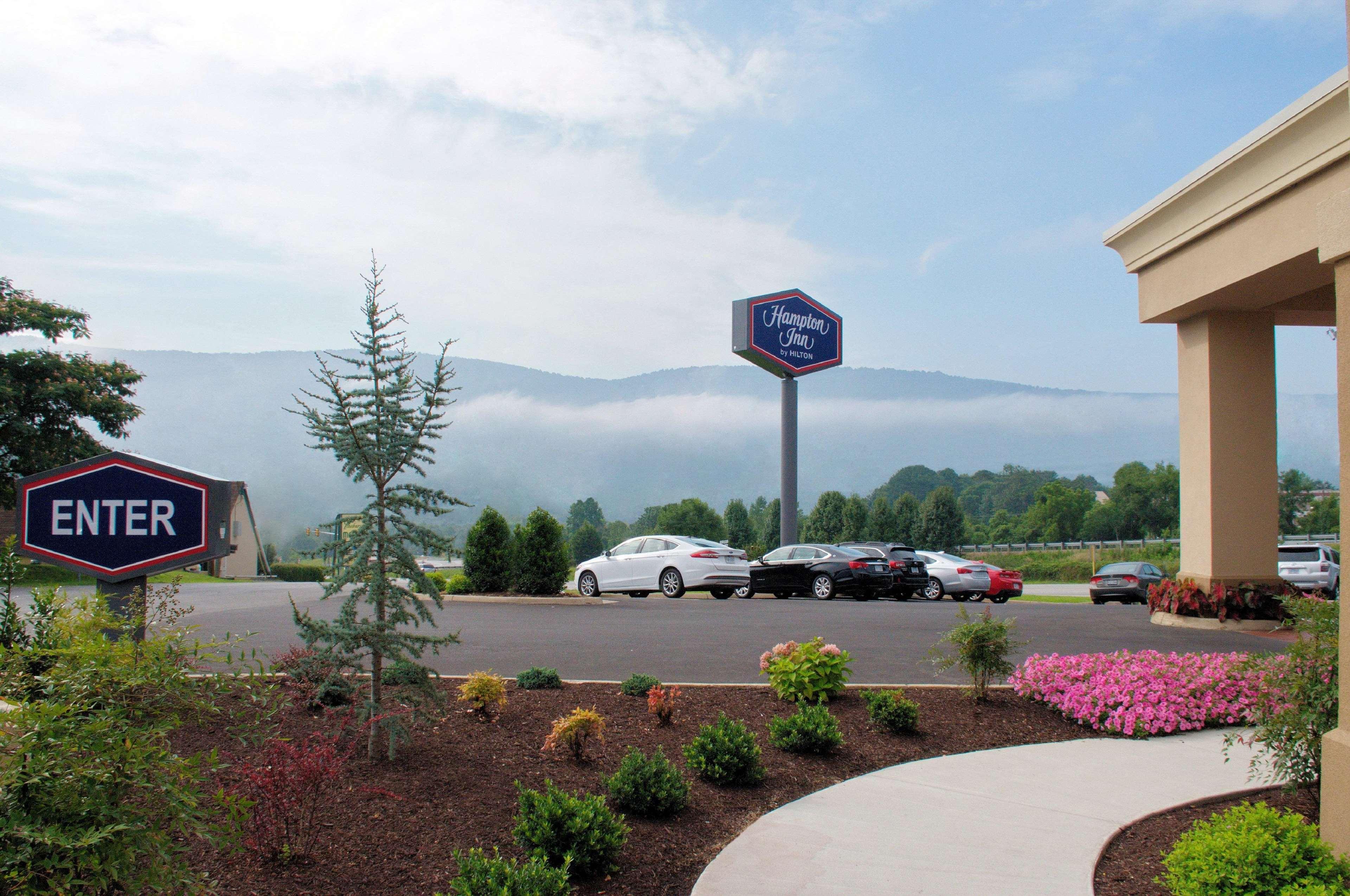 Hampton Inn Covington Va Extérieur photo