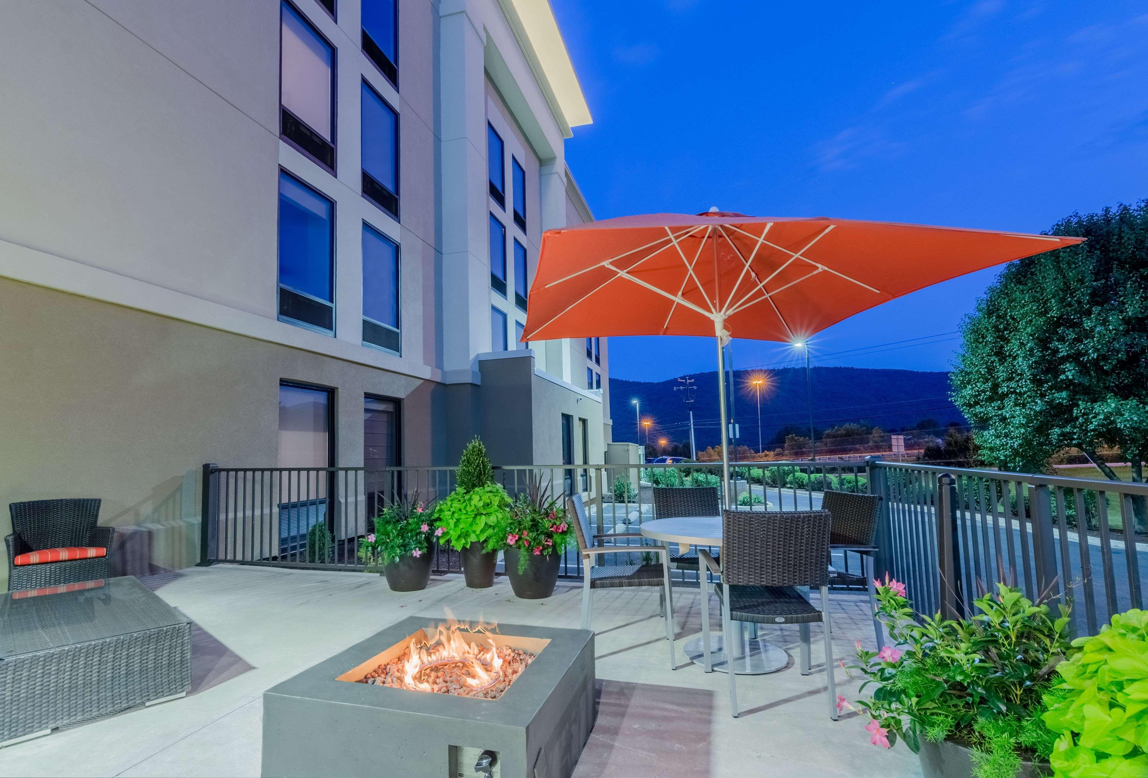 Hampton Inn Covington Va Extérieur photo