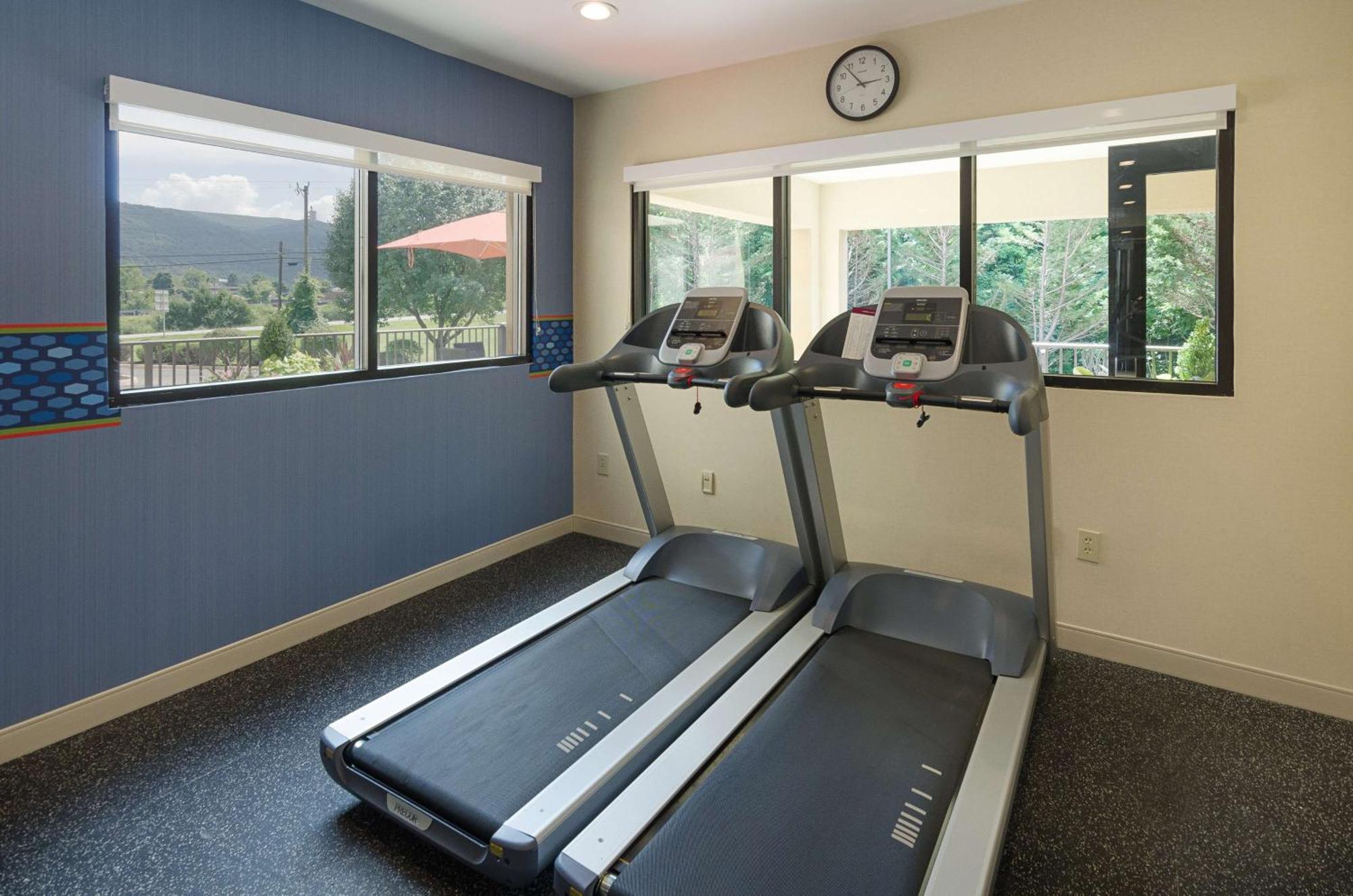 Hampton Inn Covington Va Extérieur photo